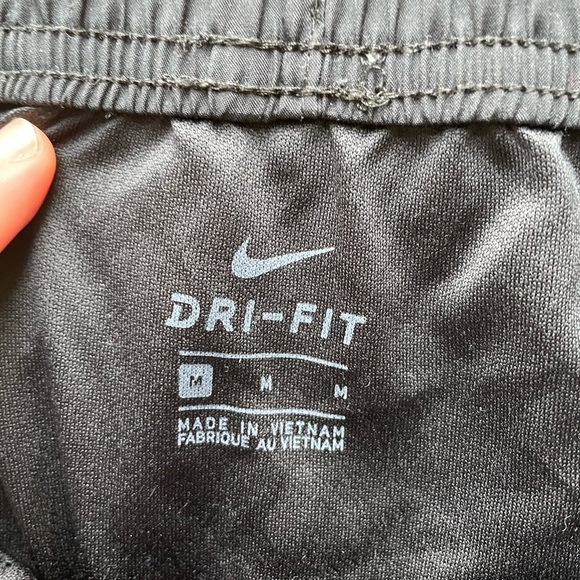 Black Nike Temp Short - Picture 3 of 3